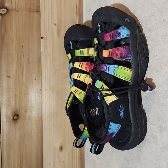 KEEN Newport RETRO Sandals size 7 - Picture 3 of 8